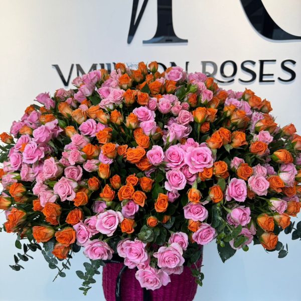 Rose Basket (200 Roses)