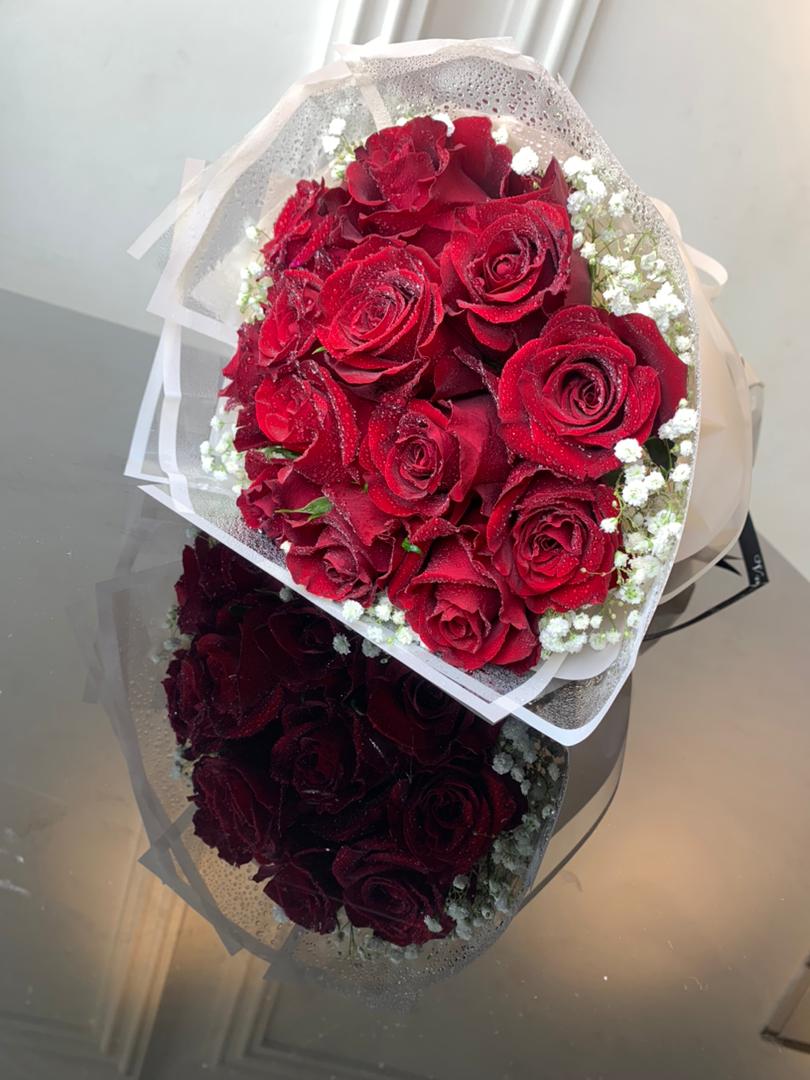 12 Roses Bouquet